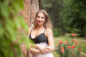 Viktoria from Kharkov, 43 years, with blue eyes, light brown hair, Christian, Lawyer. #18