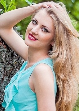 Irina from Kherson, 40 years, with blue eyes, blonde hair, Christian, Teacher.