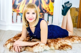 Lilia from Poltava, 40 years, with green eyes, blonde hair, Christian, Sales manager. #5