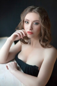 Svetlana from Minsk, 32 years, with green eyes, light brown hair, Christian, Realtor. #1