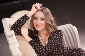 Svetlana from Minsk, 32 years, with green eyes, light brown hair, Christian, Realtor. #10