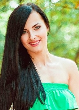 Liliana from Melitopol, 31 years, with blue eyes, dark brown hair, Christian, Fitness trainer.
