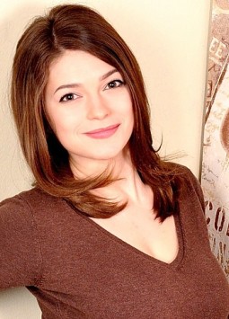 Anastasia from Kharkov, 29 years, with brown eyes, light brown hair, Christian, studying.