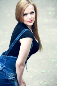 Nataliya from Kiev, 35 years, with blue eyes, auburn hair, Menedger. #4