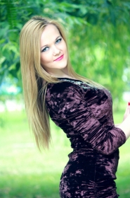 Nataliya from Kiev, 35 years, with blue eyes, auburn hair, Menedger. #10