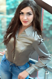 Victoria from Melitopol, 28 years, with brown eyes, light brown hair, Christian, Musician. #1