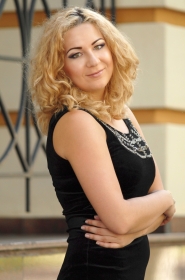 Elena from Poltava, 33 years, with green eyes, blonde hair, Christian, copywriter. #8