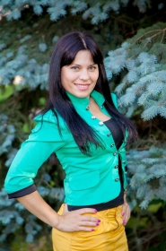 Tatyana from Pryluky, 40 years, with green eyes, dark brown hair, Christian, salesperson. #7