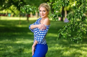 Anna from Kharkiv, 43 years, with green eyes, blonde hair, Christian, Doctor. #5