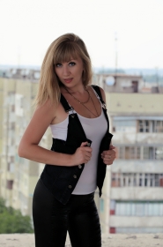Julia from Kherson, 36 years, with blue eyes, blonde hair, Christian, teacher. #2