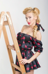 Anna from Nikolaev, 37 years, with brown eyes, blonde hair, Christian, Model. #1