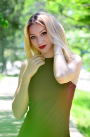 Victoriya from Mykolaiv, 28 years, with green eyes, dark brown hair, Christian. #18