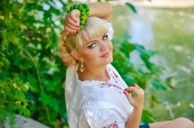 Elena from Cherkassy, 30 years, with blue eyes, blonde hair, Christian, Hairdresser stylist. #10