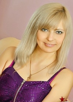 Elena from Odessa, 41 years, with green eyes, blonde hair, Christian, teacher.