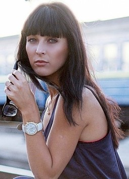 Aleksandra from Kherson, 30 years, with grey eyes, black hair, Christian.