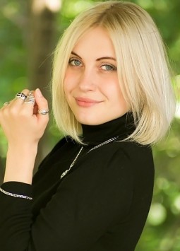 Ekaterina from Kiev, 27 years, with grey eyes, blonde hair, other, student.