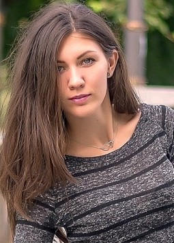Vladislava from Nikolaev, 30 years, with blue eyes, dark brown hair, Christian, student.