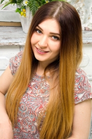 Julia from Pisochyn, 30 years, with green eyes, dark brown hair, Christian, Sales manager. #1