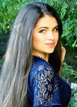 Vladislava from Kharkov, 27 years, with green eyes, dark brown hair, Christian, Model.