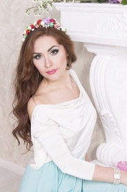 Elena from Kharkov, 32 years, with brown eyes, dark brown hair, Christian, actrees. #1