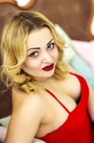 Liliya from Kiev, 29 years, with brown eyes, blonde hair, Christian, Sales Manager. #2