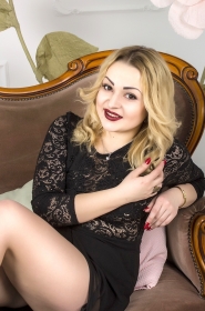 Liliya from Kiev, 29 years, with brown eyes, blonde hair, Christian, Sales Manager. #5