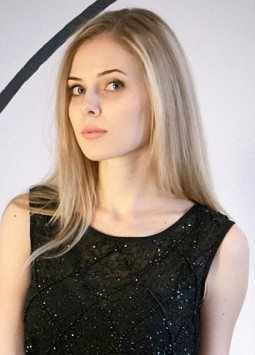 Darina from Odessa, 27 years, with blue eyes, blonde hair, Christian, Travel agent.