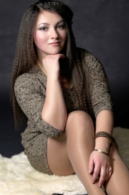 Oksana from Lutsk, 29 years, with brown eyes, dark brown hair, Christian, student. #2