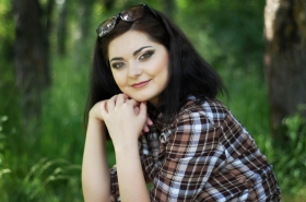 Oksana from Poltava, 30 years, with brown eyes, dark brown hair, none, student. #4