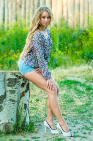 Anna from Zaporozhye, 31 years, with green eyes, blonde hair, Christian, Engineer. #8