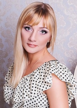 Tatiana from Kharkov, 36 years, with green eyes, blonde hair, Christian, cashier at the railway ticket office.