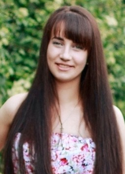 Maria from Kiev, 30 years, with green eyes, dark brown hair, Christian.
