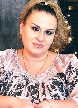 Natalia from Poltava, 42 years, with hazel eyes, blonde hair, Christian, Teacher.