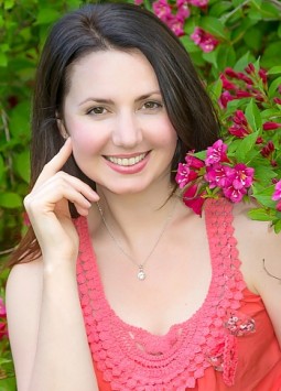 Lilia from Kiev, 40 years, with hazel eyes, black hair, Christian, Manager.
