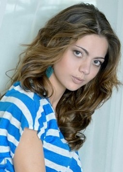Katherina from Zaporozhye, 30 years, with green eyes, dark brown hair, Christian, dancer.