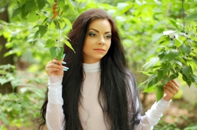 Julia from Nikolaev, 37 years, with brown eyes, dark brown hair, Christian, model. #6