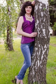 Elena from Nikopol, 40 years, with green eyes, black hair, Christian, cook. #5