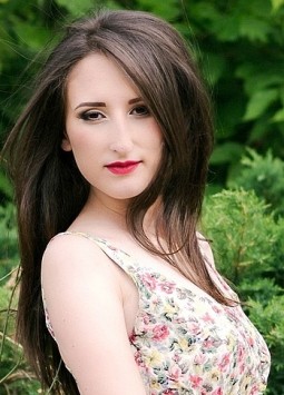 Kseniya from Nikolaev, 33 years, with hazel eyes, dark brown hair.