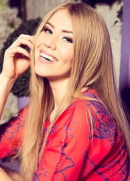 Ekaterina from Kyiv, 27 years, with grey eyes, blonde hair, Christian, Administrator.