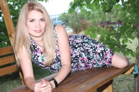 Anastasia from Nikolaev, 40 years, with green eyes, blonde hair, Christian, financier. #13