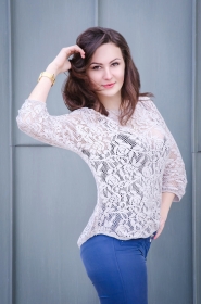Alina from Cherkassy, 25 years, with brown eyes, dark brown hair, Christian, designer. #6