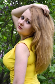 Elena from Kherson, 31 years, with brown eyes, light brown hair, Christian, Administrator in the beauty salon. #3
