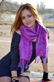 Elena from Kherson, 31 years, with brown eyes, light brown hair, Christian, Administrator in the beauty salon. #5