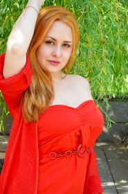 Elena from Kherson, 31 years, with brown eyes, light brown hair, Christian, Administrator in the beauty salon. #10