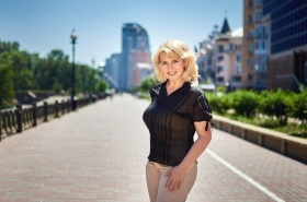 Julia from Kiev, 41 years, with green eyes, blonde hair, Christian. #10