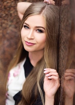Tatiana from Ivano-Frankovsk, 30 years, with blue eyes, blonde hair, Christian, Travel agent.