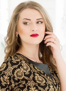 Anastasiya from Kharkiv, 29 years, with brown eyes, dark brown hair, Christian, phychologist.