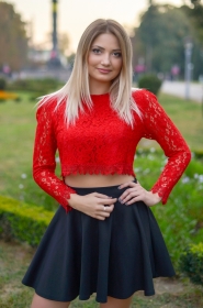 Alina from Poltava, 31 years, with green eyes, blonde hair, Christian, Office manager. #4