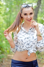 Yulia from Zaporozhye, 29 years, with brown eyes, light brown hair, Christian, lawyer. #6