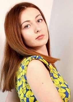 Anastasia from Kharkov, 28 years, with grey eyes, light brown hair, Christian, student.